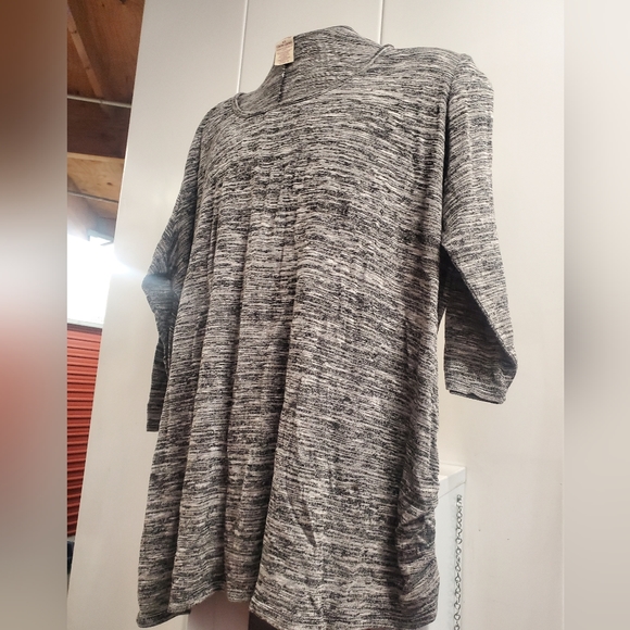 FADED Glory Scoop Neck 3/4 sleeve Top Gray striped Blouse size 4x - Picture 3 of 6